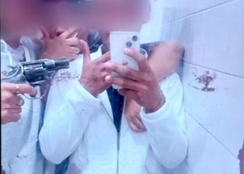 Allanaron la casa de un alumno armado en Balvanera