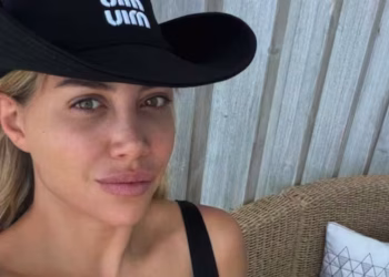 Así es el lujoso living de Wanda Nara en Punta del Este: conexión directa con la playa, decoración de lino y tonos beige