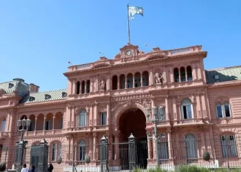 ADEPA expresa su «máxima preocupación» por la restricción al acceso de periodistas a la Casa Rosada
