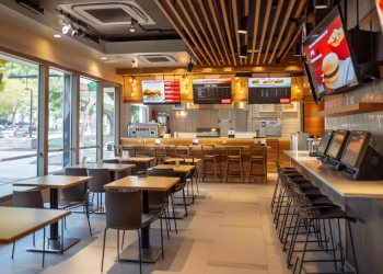 Cuánto cobran los empleados de cadenas de comidas rápidas en abril de 2026