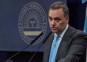 La Justicia avanza en la causa contra Adorni por presunto enriquecimiento ilícito: las cuentas bajo la lupa