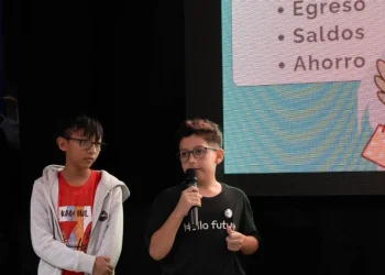 Con 10 años, un niño mendocino creó una app que enseña a manejar el dinero y ahorrar