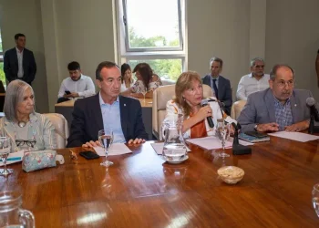 UNCuyo: se bajó Esther Sánchez y Gabriel Fidel será el candidato del oficialismo