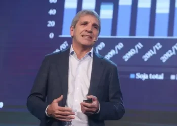 Luis Caputo salió a contener las dudas del modelo económico y trazó los próximos pasos de la gestión