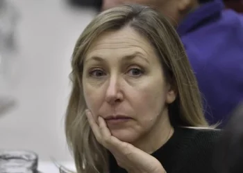 Según una encuesta, Bregman es la dirigente con mejor imagen positiva y Milei está en el quinto puesto