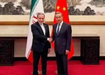 Si no aceptan el acuerdo empiezan los bombardeos, advierte Trump a Irán