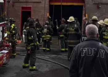 Treinta heridos por un incendio y una explosión en un astillero de Nueva York