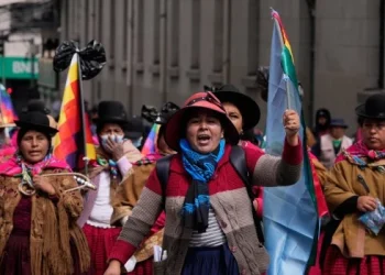 Bolivia se acerca peligrosamente a la categoría de Estado fallido y podría contagiar a Perú