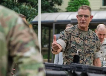 Se reunió con militares cubanos el jefe del Comando Sur de Estados Unidos