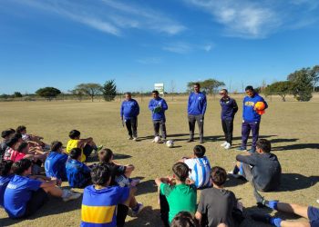 Godoy Cruz realizó una prueba de jugadores en el predio de Huracán