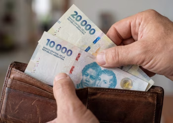 Cuál es el salario pretendido por los argentinos y cuánto varía según el cargo