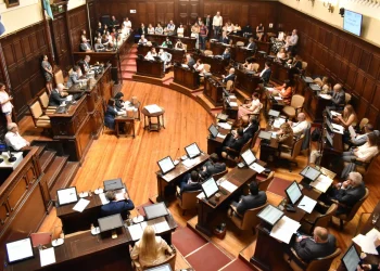 Un diputado de Petri mete presión para controlar el gasto público de Mendoza