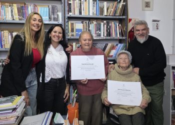 Reconocieron a Pocha y Élida, las docentes jubiladas que sostienen la biblioteca de Villa Atuel