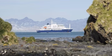 Al menos tres muertos en un crucero en el Atlántico tras un brote vinculado a hantavirus