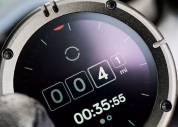 Adiós al GPS tradicional: crearon un dispositivo minimalista con IA para la moto que envía ubicación en tiempo real y lugar exacto
