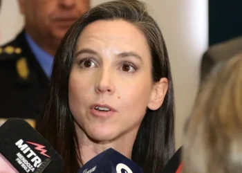 Mercedes Rus apuntó contra un policía detenido por robar ganado