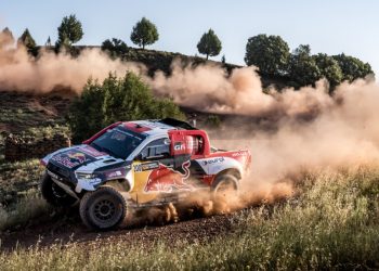 Fue presentado el Desafío Ruta 40 que pasará por San Rafael y figuras del Rally Dakar estarán presente