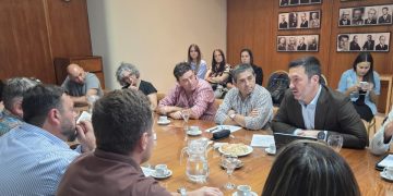 La Cámara se reunió con Petri y le trasladó críticas al modelo económico elegido que está asfixiando a las pymes locales