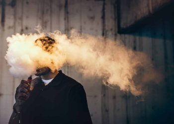 El Gobierno reguló el mercado: advierten sobre los alarmantes riesgos del vapeo y piden reforzar campañas de prevención