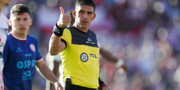 Los árbitros para los duelos de cuartos de final del Apertura