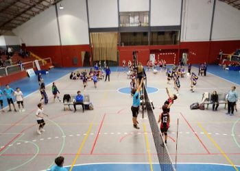 Comienzan las divisiones inferiores del torneo sureño de vóley