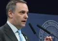 Manuel Adorni gastó $14 millones en muebles para su departamento de Caballito