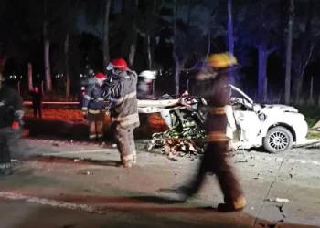 Otra tragedia en el país: El desgarrador choque que destruyó a una familia y dejó cinco muertos