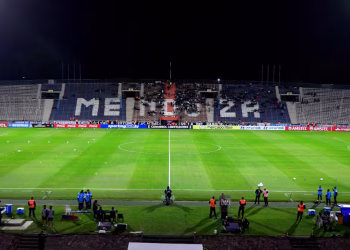 Conmoción en el fútbol: murió un inspector de la AFA en medio de un partido de la Copa Libertadores en Mendoza