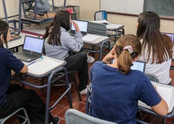 Reorganización escolar: Paso firme para la reestructuración de los centros de educación de adultos