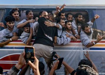 Las fotografías de Saher Alghorra del genocidio en Gaza lo hicieron ganador del Pulitzer