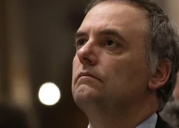 El gobierno descarta la posibilidad de una moción de censura contra Adorni y evita confrontar con Villarruel