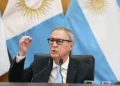Juan Schiaretti pide la renuncia de Adorni como jefe de Gabinete