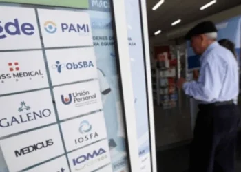 El gobierno le da otro mes a prepagas y obras sociales para adecuar sus facturas y contratos