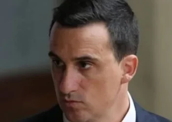 Adorni anunció que Javier Lanari dejó de ser el secretario de Comunicación