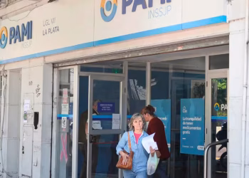 Atención jubilados: qué se sabe del paro de médicos y odontólogos de PAMI en medio del conflicto por falta de pago
