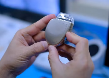Cambia para siempre la cardiología: crearon un marcapasos con IA que controla el corazón