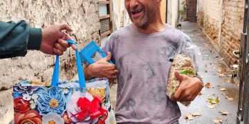 “Cómplices del Regalo”: Un influencer hace presentes a diferentes personajes elegidos por los sanrafaelinos