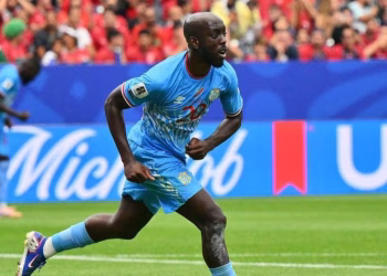 Pidió ser convocado a su selección por Facebook y amargó a Cristiano Ronaldo en el debut del Mundial 2026: la historia de Yoane Wissa, delantero de RD Congo