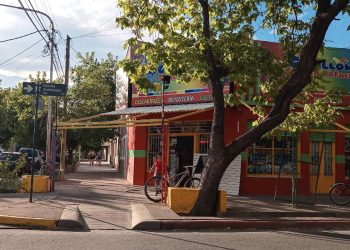 Investigar robo en un cotillón de calle Avellaneda