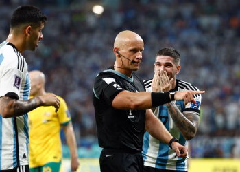 Szymon Marciniak el árbitro para el debut de Argentina