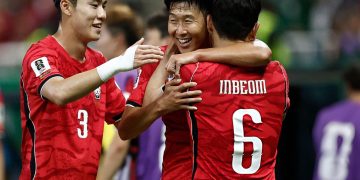 Corea superó 2-1 a República Checa en el debut