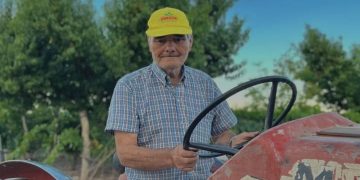 Dolor en la familia de la Reina Nacional: falleció Antonio Antolínez, abuelo de Azul