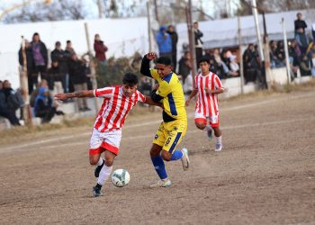 El puntero Huracán igualó 2-2 con El Porvenir, Goudge ganó como único escolta