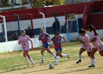 Pedal lidera el Torneo Apertura de fútbol femenino