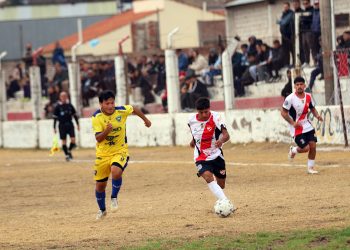 Balloffet le quitó el invicto a Huracán que sigue como líder