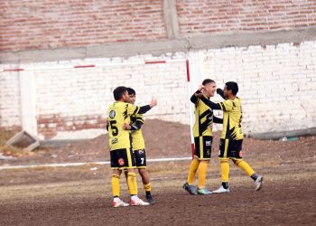 Constitución ganó de visitante para seguir liderando la “B”