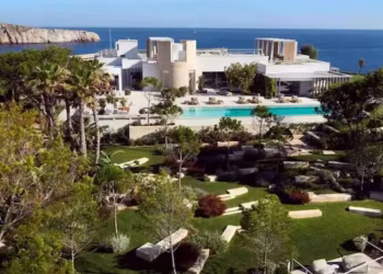 Así viven Lionel Messi y Antonela Roccuzzo en Ibiza: espacios para descansar, diseño mediterráneo y privacidad absoluta