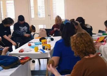 El tejido como herramienta terapéutica, recreativa y educativa