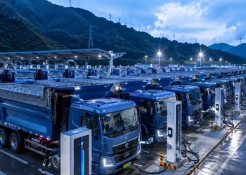 Así es la estación gigante que China construyó para abastecer camiones eléctricos a gran escala