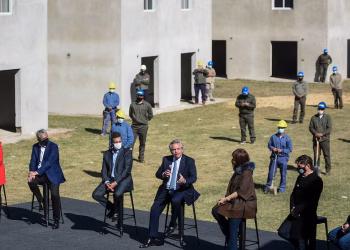 Cuestionan millonarios planes de vivienda entre 2017 y 2022